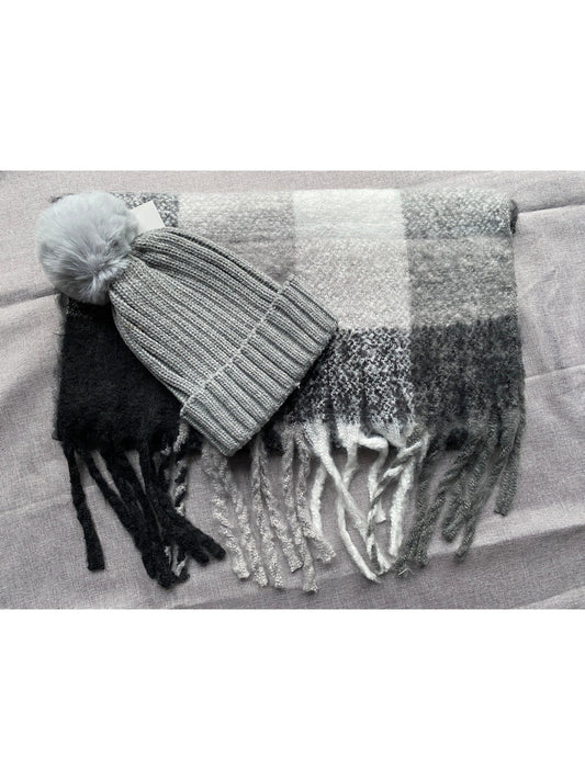 #07 Blanket Scarf Gift Set with Hat