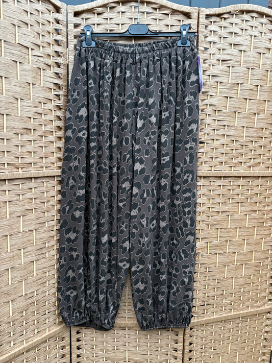 Made in Italy Balloon Leg Harem Trousers Animal Print