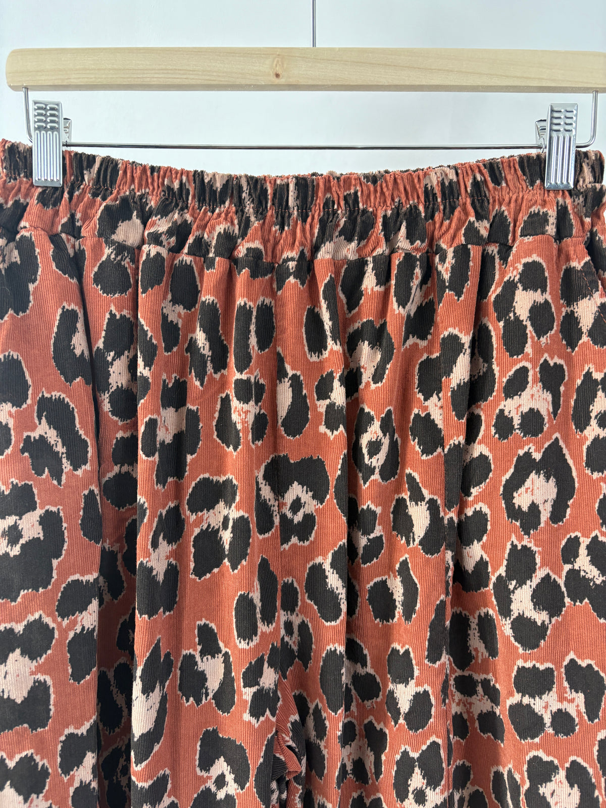 Made in Italy Florence Cocoon Joggers/Trousers (Needlecord Animal Print)