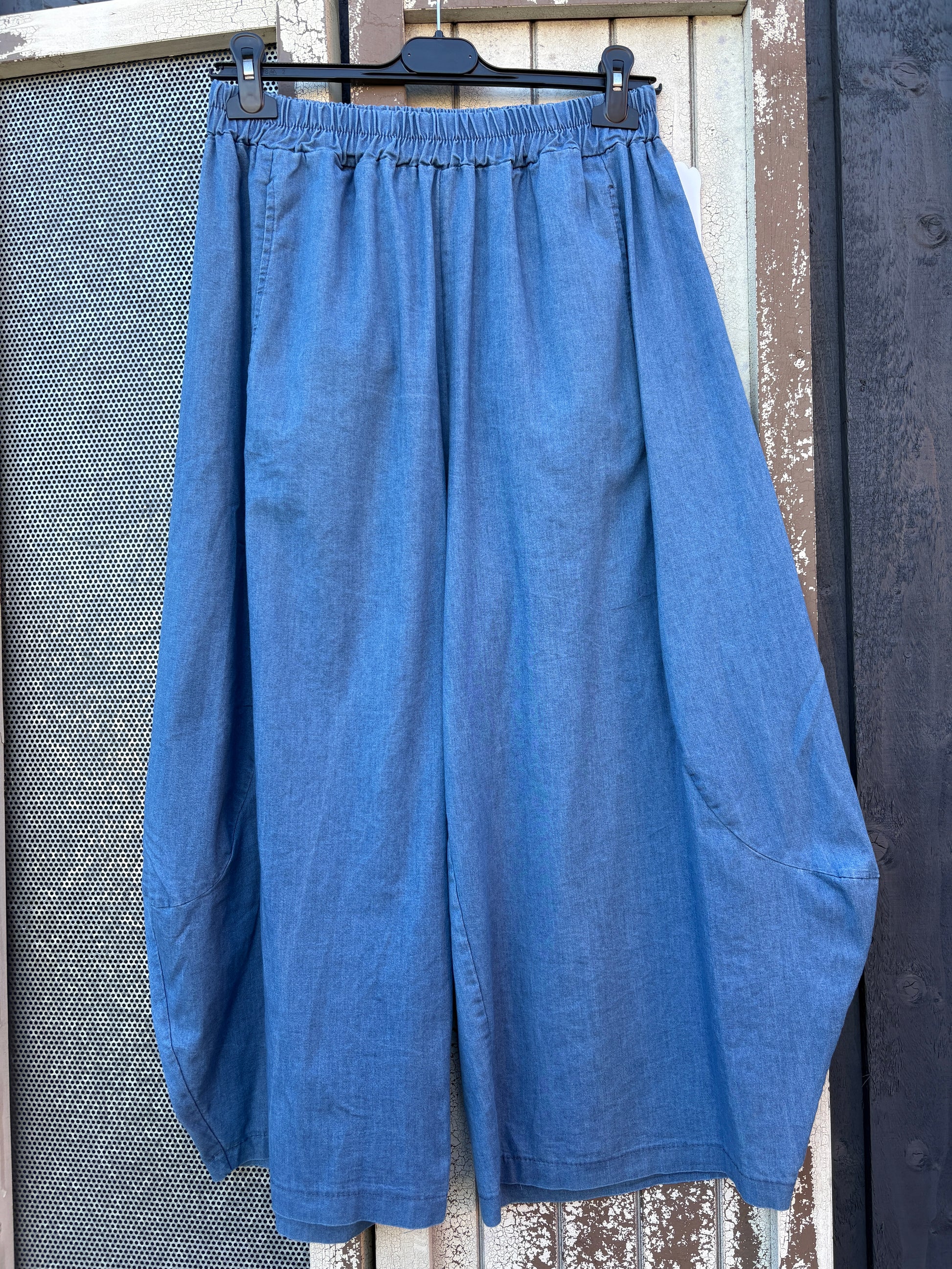 Made in Italy 7/8 Barrel Style Trousers - Denim